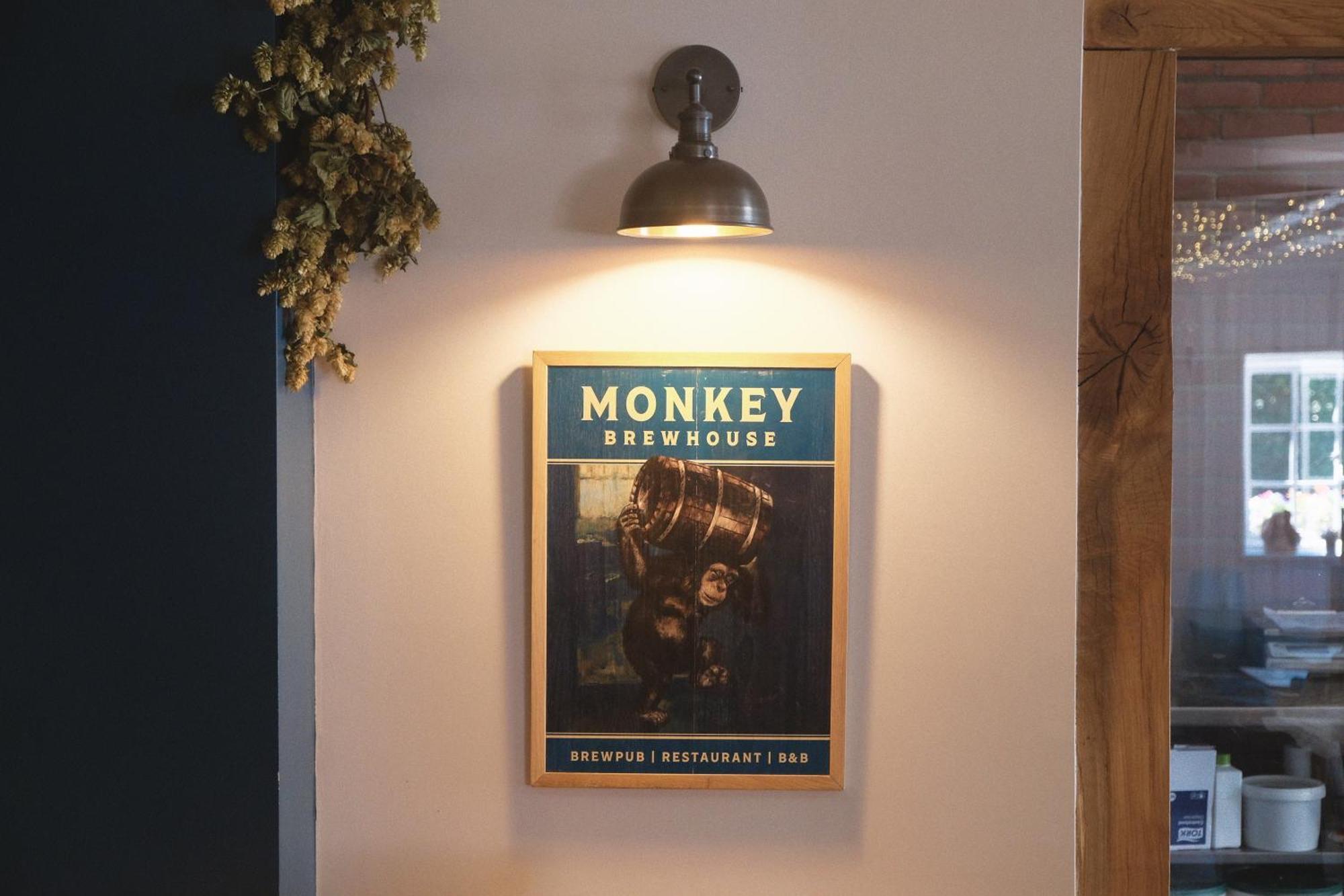 Monkey Brewhouse 호텔 리밍톤 외부 사진